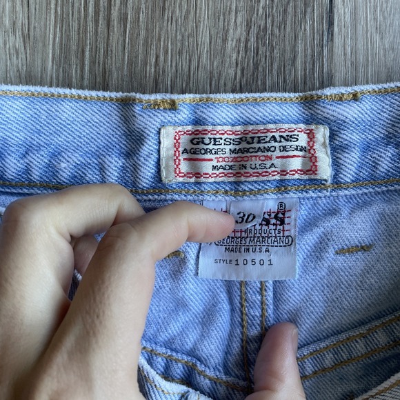 Vintage 90s Guess Denim‎ Light Wash Skirt Women's Size 30 Made in USA - Picture 3 of 7